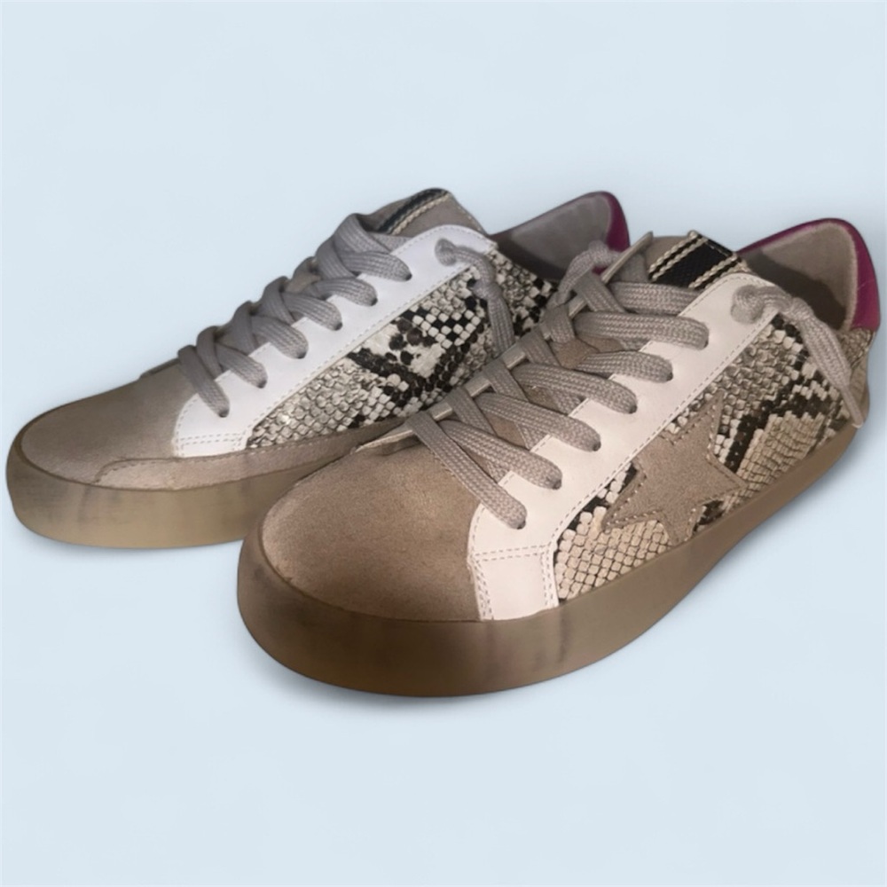 ShuShop Gray and White Snakeskin Sneakers